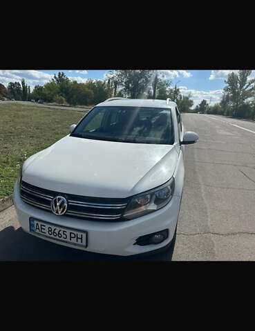 Білий Фольксваген Тігуан, об'ємом двигуна 1.98 л та пробігом 240 тис. км за 9900 $, фото 1 на Automoto.ua