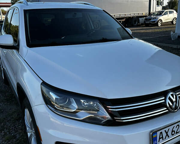 Белый Фольксваген Тигуан, объемом двигателя 1.98 л и пробегом 229 тыс. км за 13500 $, фото 1 на Automoto.ua