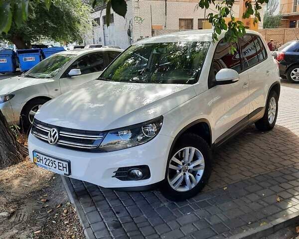 Білий Фольксваген Тігуан, об'ємом двигуна 1.97 л та пробігом 49 тис. км за 19999 $, фото 1 на Automoto.ua