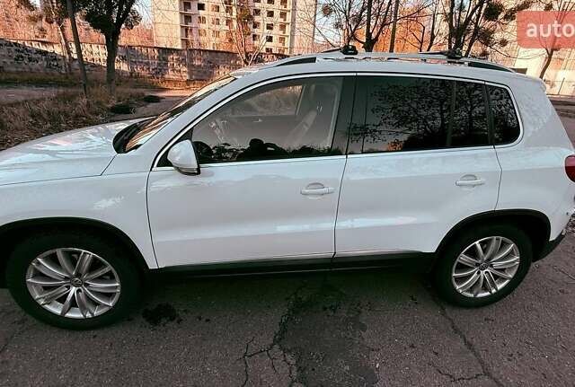 Белый Фольксваген Тигуан, объемом двигателя 1.98 л и пробегом 207 тыс. км за 12300 $, фото 1 на Automoto.ua