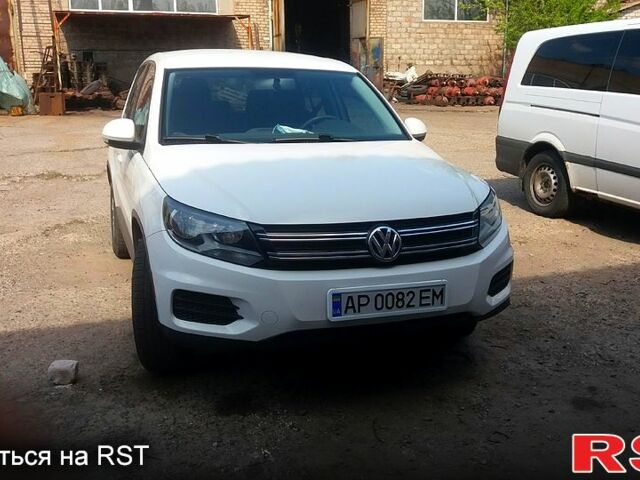 Белый Фольксваген Тигуан, объемом двигателя 2 л и пробегом 106 тыс. км за 11500 $, фото 1 на Automoto.ua