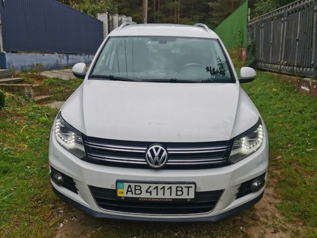 Белый Фольксваген Тигуан, объемом двигателя 2 л и пробегом 219 тыс. км за 14900 $, фото 1 на Automoto.ua