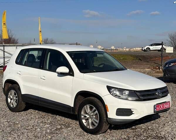 Білий Фольксваген Тігуан, об'ємом двигуна 2 л та пробігом 209 тис. км за 9499 $, фото 1 на Automoto.ua