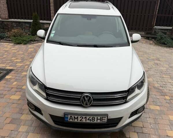 Белый Фольксваген Тигуан, объемом двигателя 1.97 л и пробегом 199 тыс. км за 15700 $, фото 1 на Automoto.ua