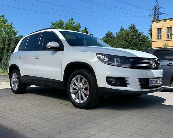 Белый Фольксваген Тигуан, объемом двигателя 1.98 л и пробегом 178 тыс. км за 15000 $, фото 1 на Automoto.ua