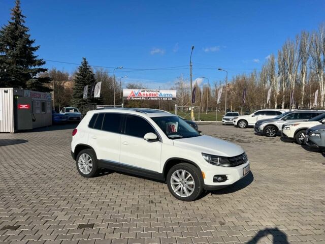 Белый Фольксваген Тигуан, объемом двигателя 2 л и пробегом 162 тыс. км за 12999 $, фото 1 на Automoto.ua