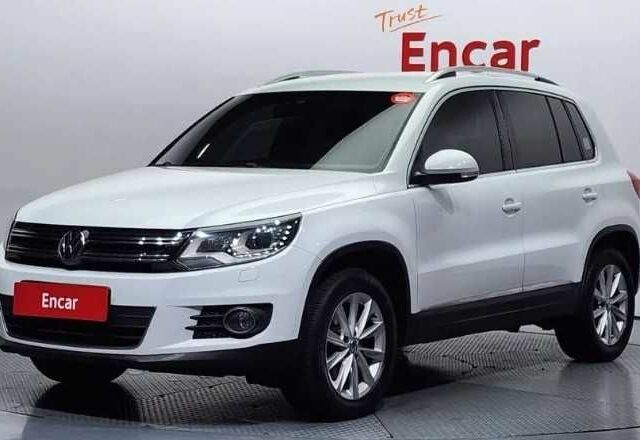 Белый Фольксваген Тигуан, объемом двигателя 2 л и пробегом 137 тыс. км за 13500 $, фото 1 на Automoto.ua