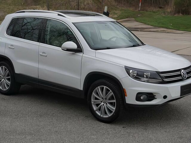 Белый Фольксваген Тигуан, объемом двигателя 2 л и пробегом 75 тыс. км за 9800 $, фото 1 на Automoto.ua