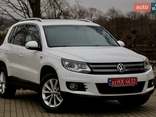 Белый Фольксваген Тигуан, объемом двигателя 2 л и пробегом 130 тыс. км за 16950 $, фото 1 на Automoto.ua