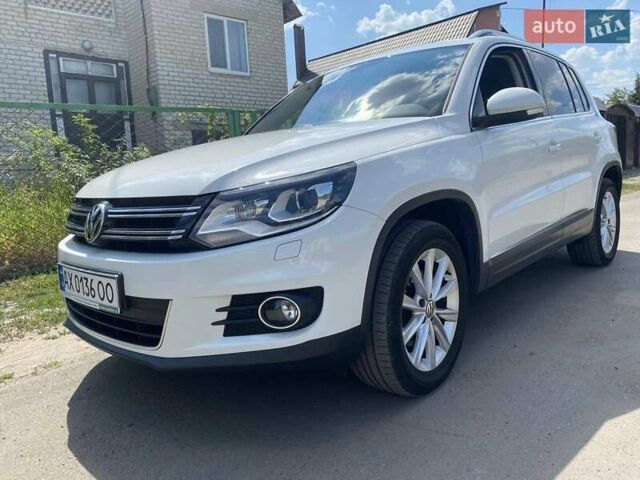 Белый Фольксваген Тигуан, объемом двигателя 2 л и пробегом 123 тыс. км за 18900 $, фото 1 на Automoto.ua