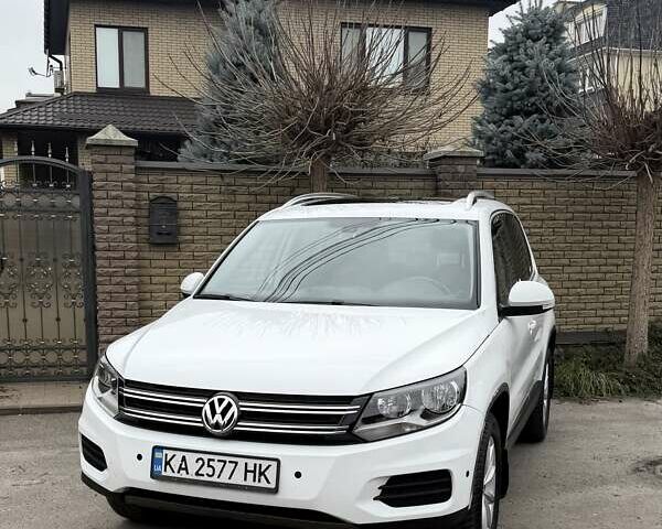 Білий Фольксваген Тігуан, об'ємом двигуна 1.98 л та пробігом 190 тис. км за 17200 $, фото 1 на Automoto.ua