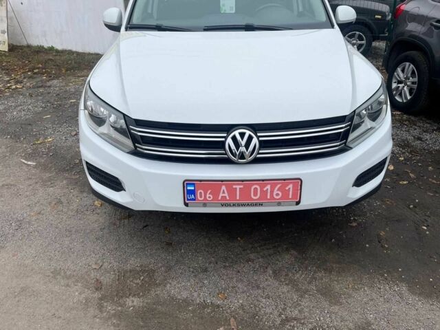 Белый Фольксваген Тигуан, объемом двигателя 2 л и пробегом 123 тыс. км за 13000 $, фото 1 на Automoto.ua