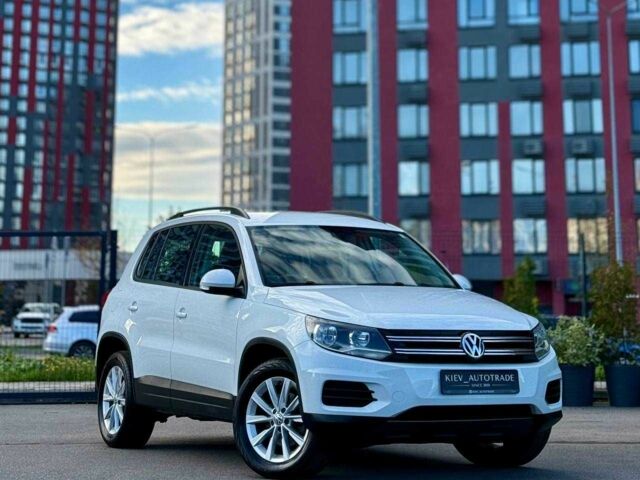 Білий Фольксваген Тігуан, об'ємом двигуна 2 л та пробігом 137 тис. км за 13800 $, фото 1 на Automoto.ua