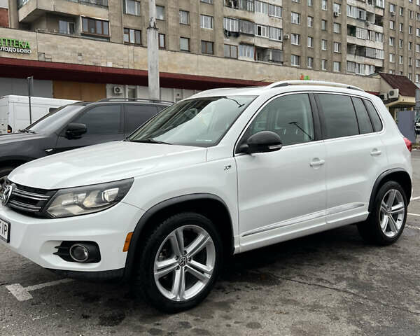 Білий Фольксваген Тігуан, об'ємом двигуна 1.98 л та пробігом 119 тис. км за 15999 $, фото 1 на Automoto.ua