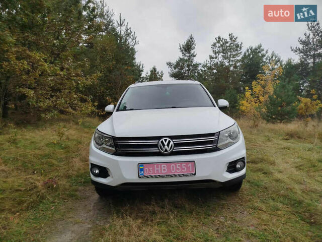 Білий Фольксваген Тігуан, об'ємом двигуна 2 л та пробігом 140 тис. км за 12300 $, фото 1 на Automoto.ua