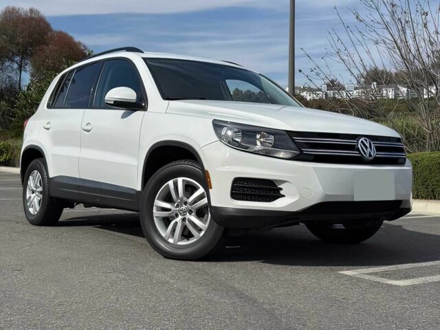 Белый Фольксваген Тигуан, объемом двигателя 2 л и пробегом 78 тыс. км за 8500 $, фото 1 на Automoto.ua