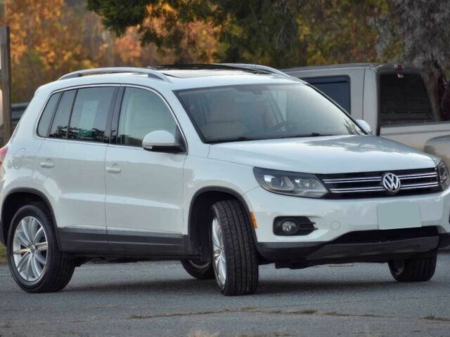 Білий Фольксваген Тігуан, об'ємом двигуна 2 л та пробігом 75 тис. км за 6000 $, фото 1 на Automoto.ua