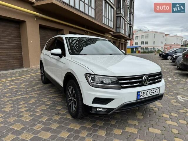 Білий Фольксваген Тігуан, об'ємом двигуна 1.98 л та пробігом 163 тис. км за 17799 $, фото 1 на Automoto.ua