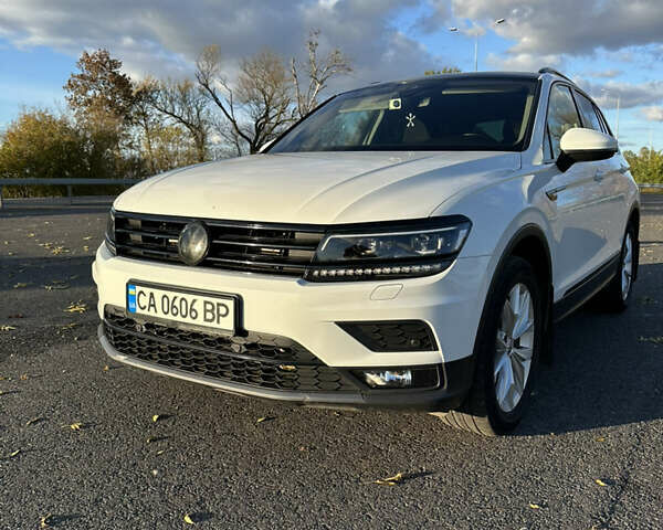 Белый Фольксваген Тигуан, объемом двигателя 1.97 л и пробегом 146 тыс. км за 25900 $, фото 1 на Automoto.ua