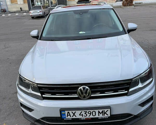 Білий Фольксваген Тігуан, об'ємом двигуна 1.98 л та пробігом 115 тис. км за 19300 $, фото 1 на Automoto.ua