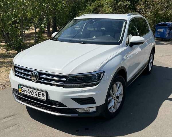 Білий Фольксваген Тігуан, об'ємом двигуна 1.97 л та пробігом 85 тис. км за 30000 $, фото 1 на Automoto.ua