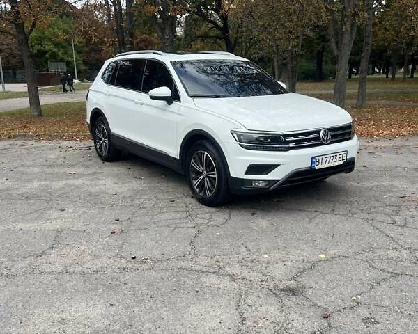 Білий Фольксваген Тігуан, об'ємом двигуна 1.98 л та пробігом 103 тис. км за 22900 $, фото 1 на Automoto.ua