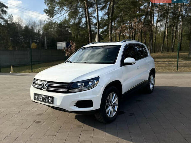 Белый Фольксваген Тигуан, объемом двигателя 2 л и пробегом 190 тыс. км за 11999 $, фото 1 на Automoto.ua