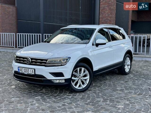 Фольксваген Тигуан 2017 в Днепре (Днепропетровске) на Automoto.ua Белый Фольксваген Тигуан, объемом двигателя 1.98 л и пробегом 88 тыс. км за 24900 $, фото 1 на Automoto.ua