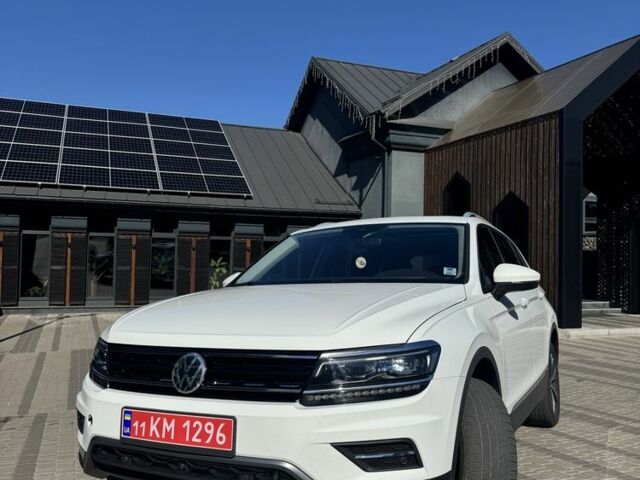 Білий Фольксваген Тігуан, об'ємом двигуна 2 л та пробігом 151 тис. км за 23000 $, фото 1 на Automoto.ua