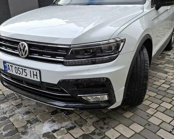 Белый Фольксваген Тигуан, объемом двигателя 1.98 л и пробегом 112 тыс. км за 22500 $, фото 1 на Automoto.ua