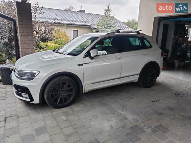 Белый Фольксваген Тигуан, объемом двигателя 1.97 л и пробегом 137 тыс. км за 28999 $, фото 1 на Automoto.ua