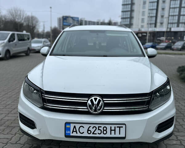 Белый Фольксваген Тигуан, объемом двигателя 1.98 л и пробегом 197 тыс. км за 11900 $, фото 1 на Automoto.ua