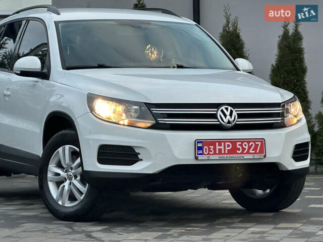 Белый Фольксваген Тигуан, объемом двигателя 2 л и пробегом 176 тыс. км за 12650 $, фото 1 на Automoto.ua