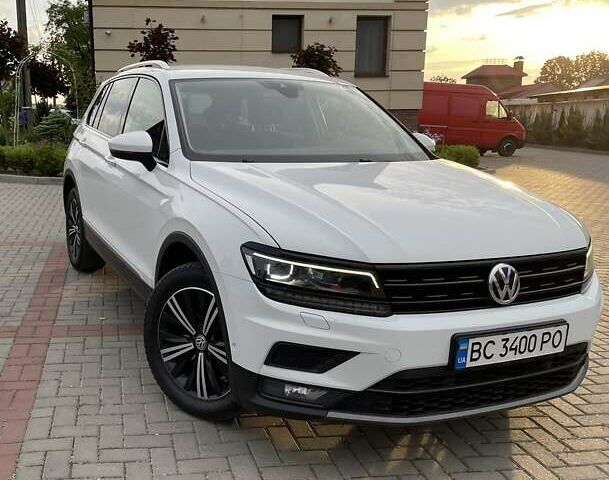 Білий Фольксваген Тігуан, об'ємом двигуна 1.97 л та пробігом 207 тис. км за 26500 $, фото 1 на Automoto.ua