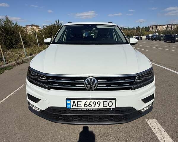 Білий Фольксваген Тігуан, об'ємом двигуна 2.01 л та пробігом 71 тис. км за 26000 $, фото 1 на Automoto.ua