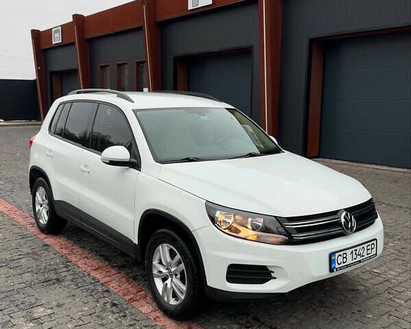 Белый Фольксваген Тигуан, объемом двигателя 1.98 л и пробегом 161 тыс. км за 13900 $, фото 1 на Automoto.ua