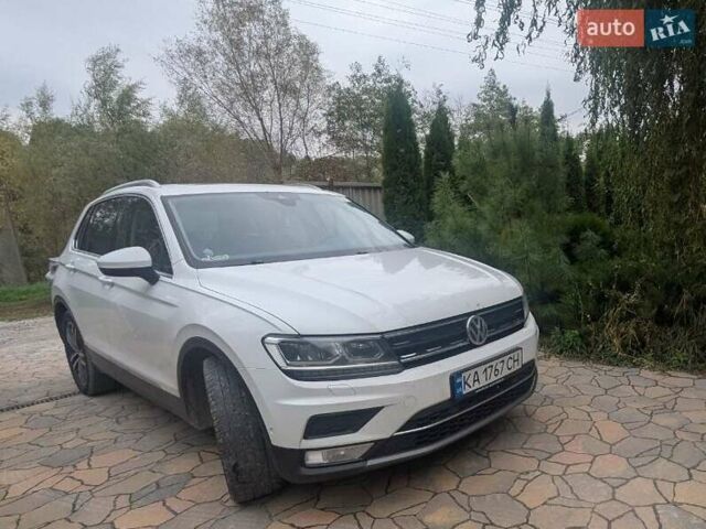 Белый Фольксваген Тигуан, объемом двигателя 1.97 л и пробегом 355 тыс. км за 19000 $, фото 1 на Automoto.ua