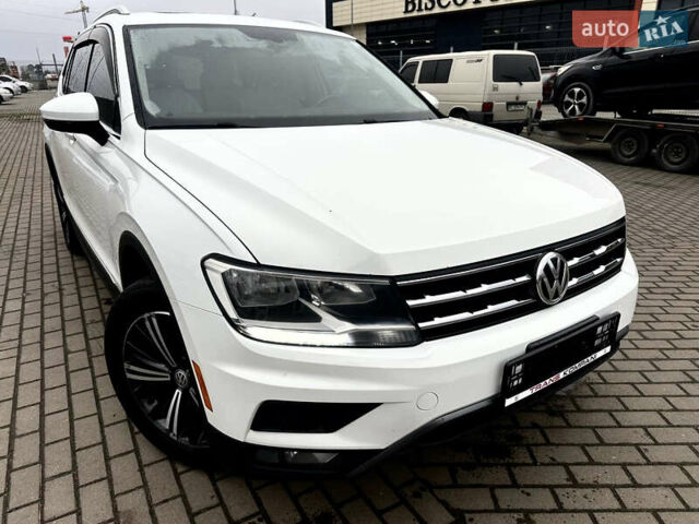 Белый Фольксваген Тигуан, объемом двигателя 1.98 л и пробегом 252 тыс. км за 14499 $, фото 1 на Automoto.ua