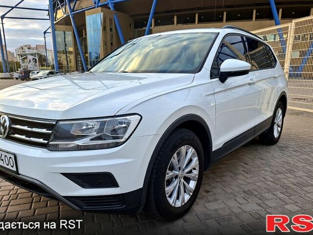 Білий Фольксваген Тігуан, об'ємом двигуна 2 л та пробігом 120 тис. км за 17000 $, фото 1 на Automoto.ua
