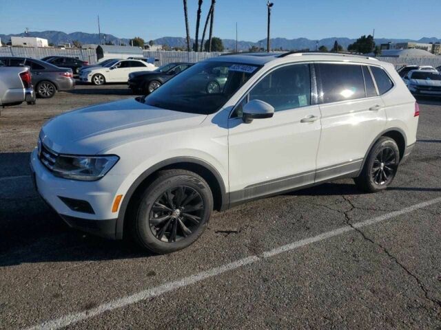 Білий Фольксваген Тігуан, об'ємом двигуна 2 л та пробігом 120 тис. км за 3600 $, фото 1 на Automoto.ua