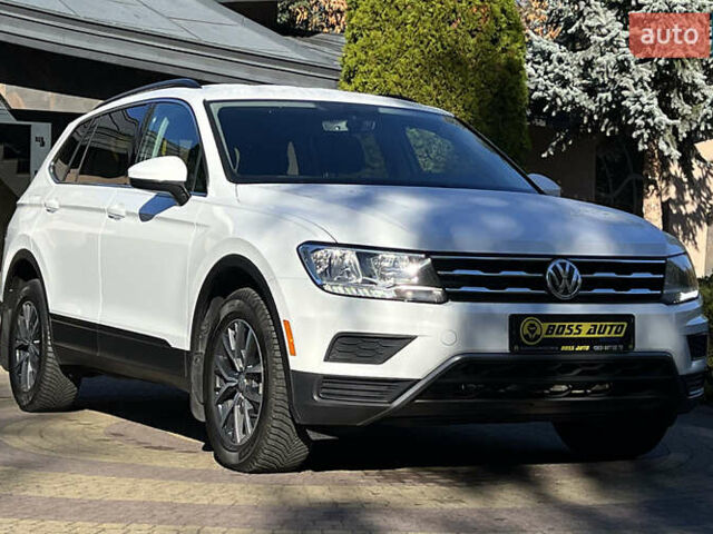 Белый Фольксваген Тигуан, объемом двигателя 0 л и пробегом 99 тыс. км за 19900 $, фото 1 на Automoto.ua
