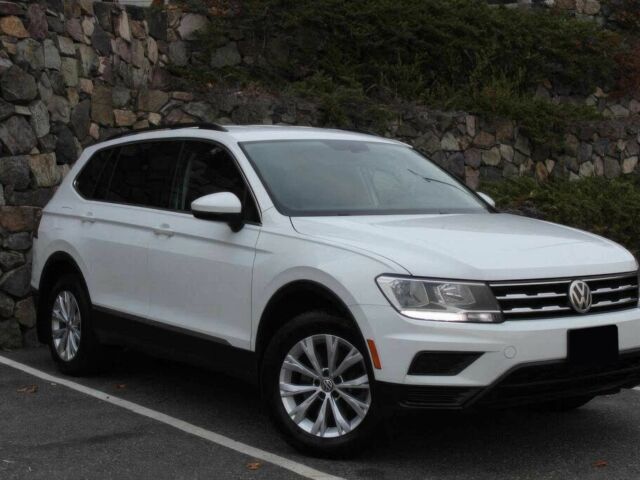 Белый Фольксваген Тигуан, объемом двигателя 2 л и пробегом 33 тыс. км за 15100 $, фото 1 на Automoto.ua