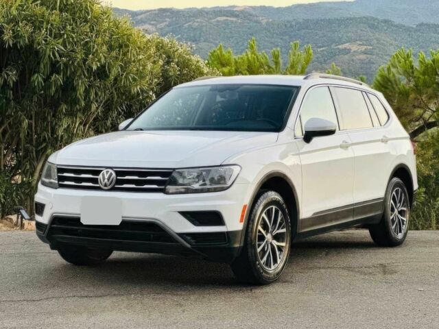 Белый Фольксваген Тигуан, объемом двигателя 2 л и пробегом 40 тыс. км за 4600 $, фото 1 на Automoto.ua