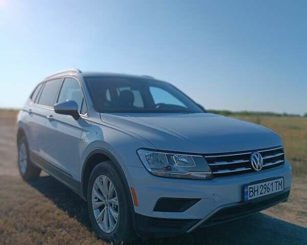 Белый Фольксваген Тигуан, объемом двигателя 1.98 л и пробегом 110 тыс. км за 21300 $, фото 1 на Automoto.ua