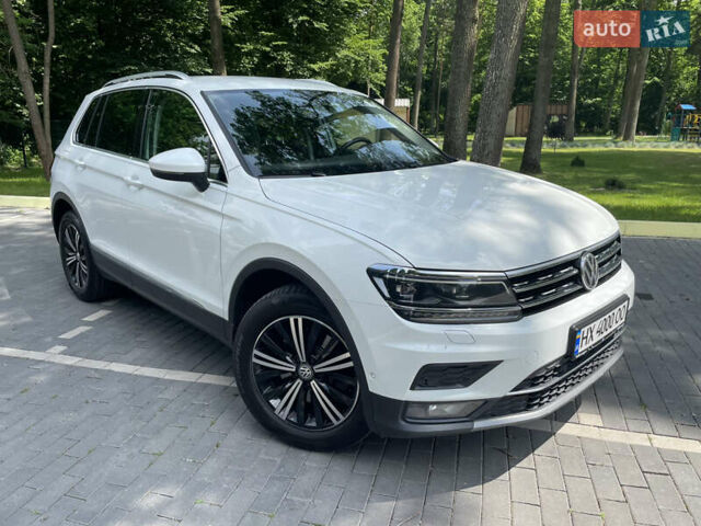 Белый Фольксваген Тигуан, объемом двигателя 1.98 л и пробегом 162 тыс. км за 28100 $, фото 1 на Automoto.ua