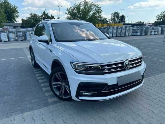 Белый Фольксваген Тигуан, объемом двигателя 2 л и пробегом 47 тыс. км за 15400 $, фото 1 на Automoto.ua