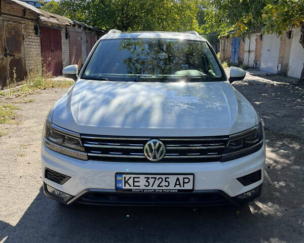 Белый Фольксваген Тигуан, объемом двигателя 1.98 л и пробегом 135 тыс. км за 24800 $, фото 1 на Automoto.ua