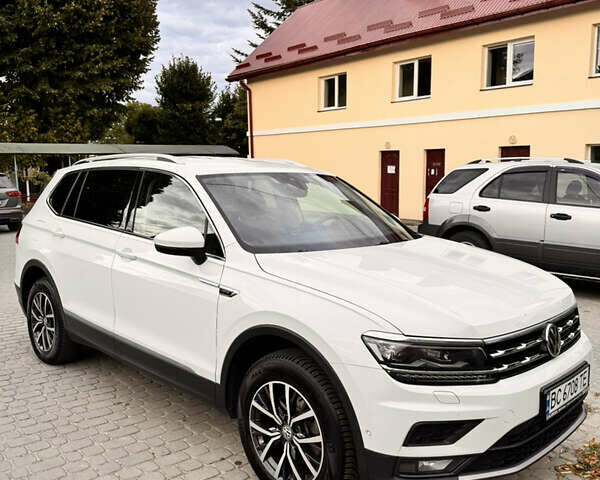 Белый Фольксваген Тигуан, объемом двигателя 1.98 л и пробегом 156 тыс. км за 28800 $, фото 1 на Automoto.ua