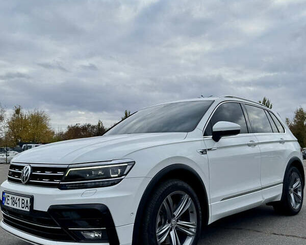 Белый Фольксваген Тигуан, объемом двигателя 1.98 л и пробегом 54 тыс. км за 31500 $, фото 1 на Automoto.ua