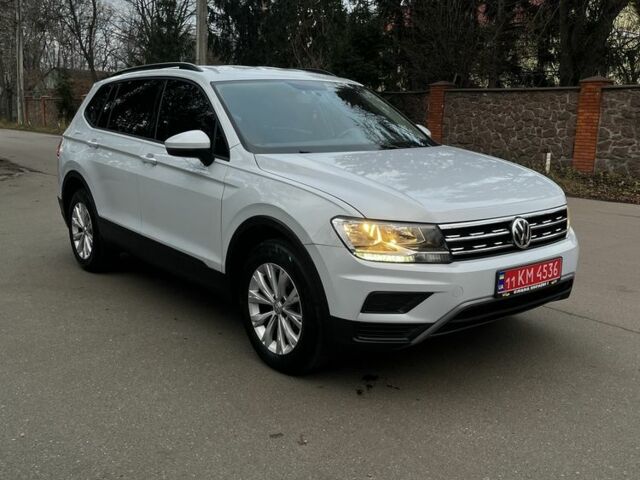 Білий Фольксваген Тігуан, об'ємом двигуна 2 л та пробігом 150 тис. км за 16800 $, фото 1 на Automoto.ua